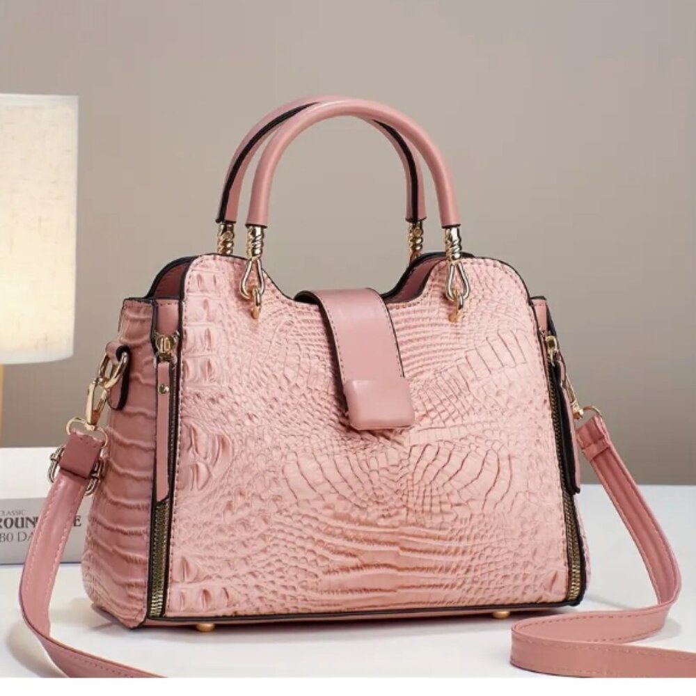 NWOT Beautiful Faux Leather Blush Pink Hand/Cross body bag